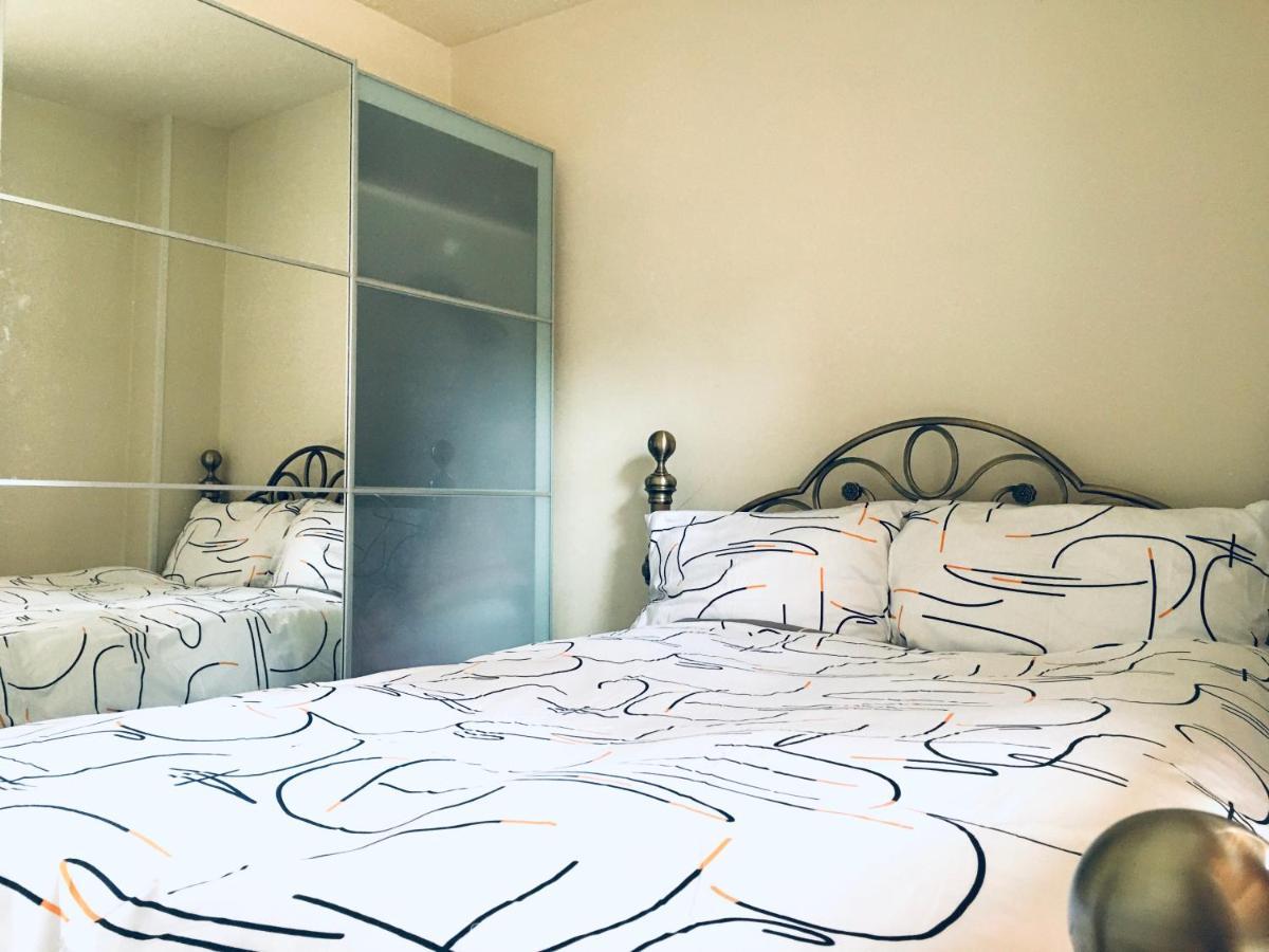 One-Bedroom Rotherhithe/Bermondsey Flat, Central London, Uk Luaran gambar